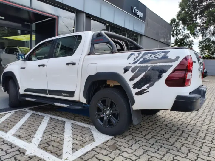 HILUX 2.8 SR Challenge 4X4 CD 16V