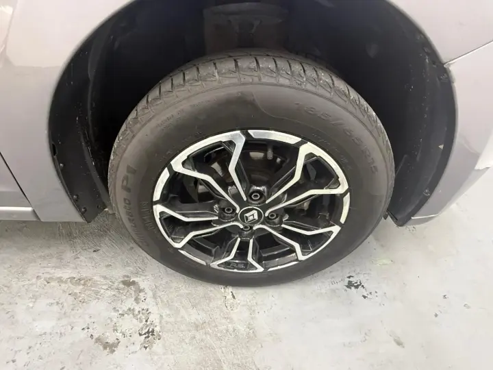 LOGAN Zen Flex 1.0 12V 4p Mec.