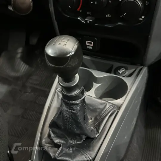 Strada Working HARD 1.4 Fire Flex 8V CD