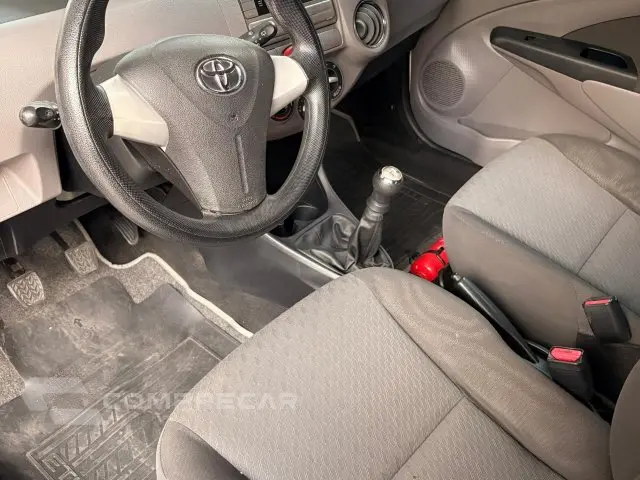 ETIOS HATCH - 1.5 XLS 16V 4P MANUAL