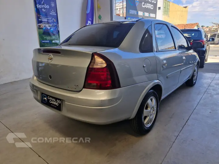 CORSA 1.4 MPFI Premium Sedan 8V