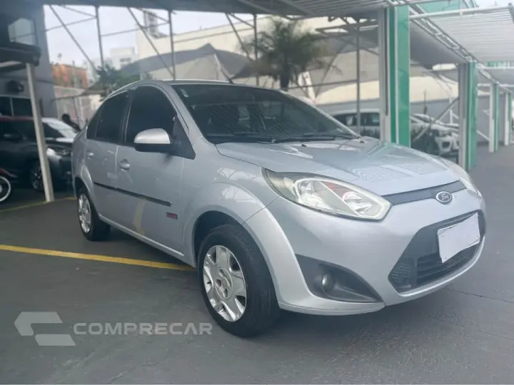 FIESTA 1.6 MPI Class Sedan 8V