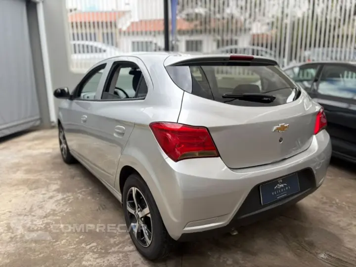 ONIX HATCH LT 1.0 8V FlexPower 5p Mec.