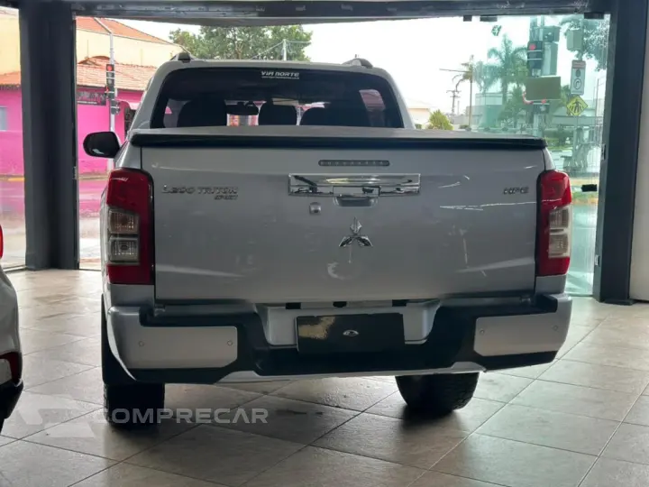 L200 TRITON 2.4 16V TURBO DIESEL SPORT HPE CD 4P 4X4 AUTOMÁT