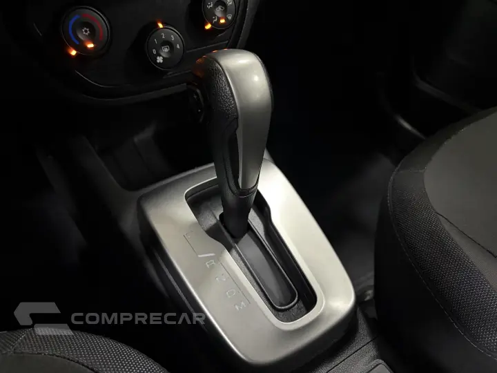 SPIN 1.8 LT 8V FLEX 4P AUTOMÁTICO