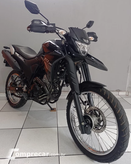 XTZ 250 LANDER