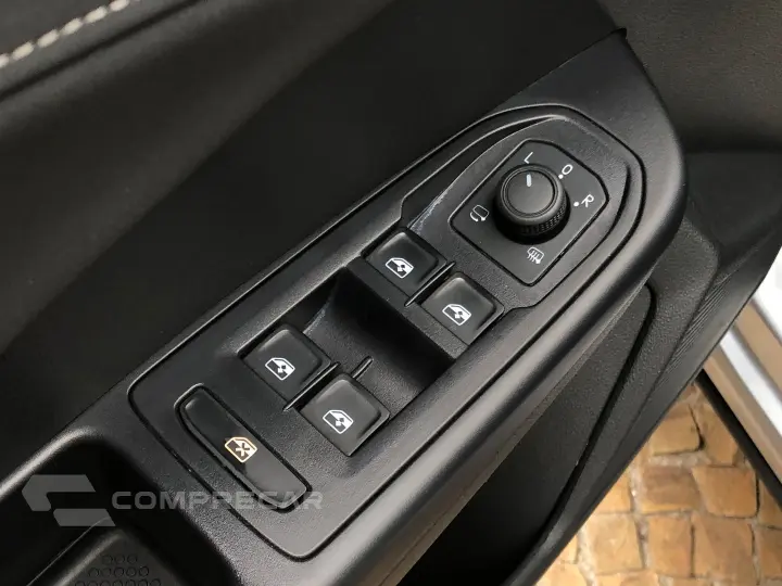 Taos 1.4 250 Tsi Total Flex Highline Automático