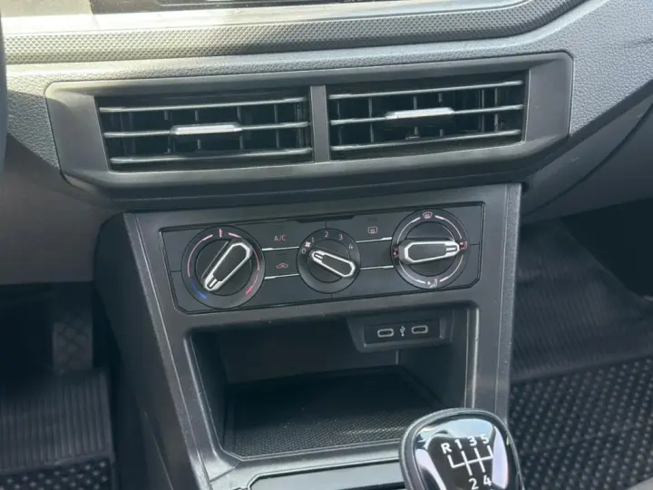 POLO 1.0 MPI TRACK MANUAL