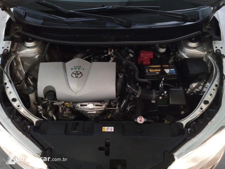 YARIS 1.5 16V Sedan XL