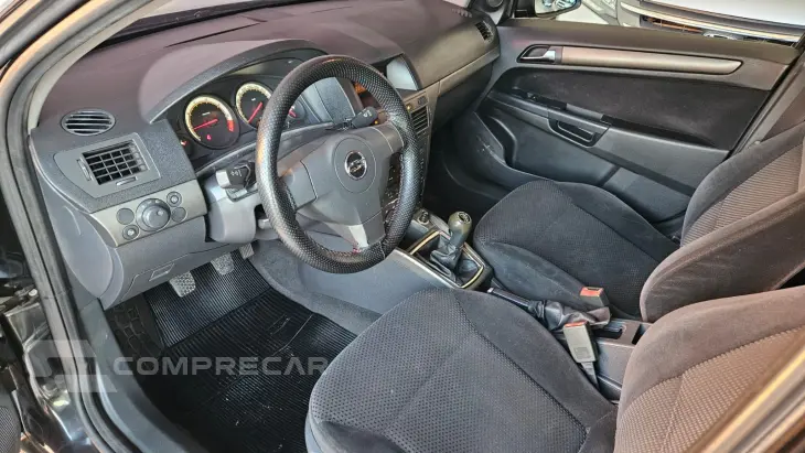 VECTRA 2.0 MPFI GT Hatch 8V