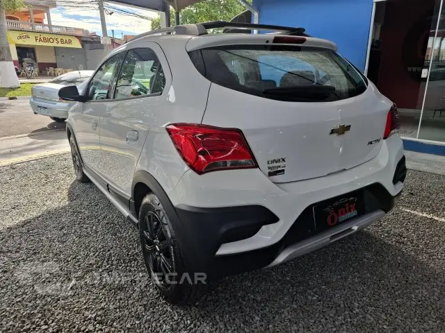 ONIX - 1.4 MPFI ACTIV 8V 4P AUTOMÁTICO