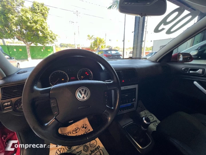 GOLF 1.6 MI TECH 8V FLEX 4P MANUAL