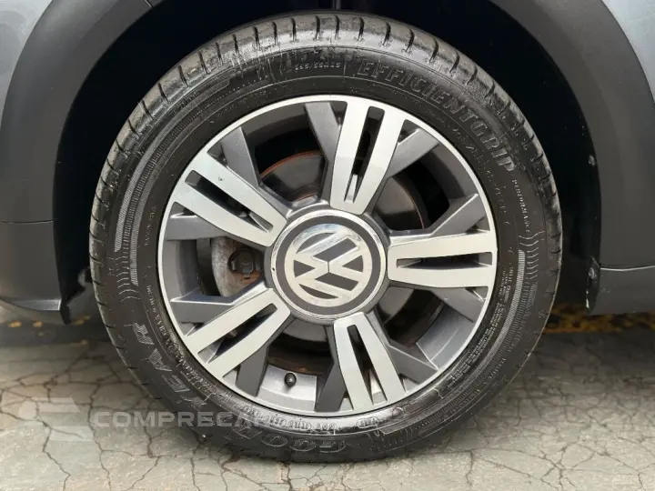 up! cross 1.0 TSI Total Flex 12V 5p
