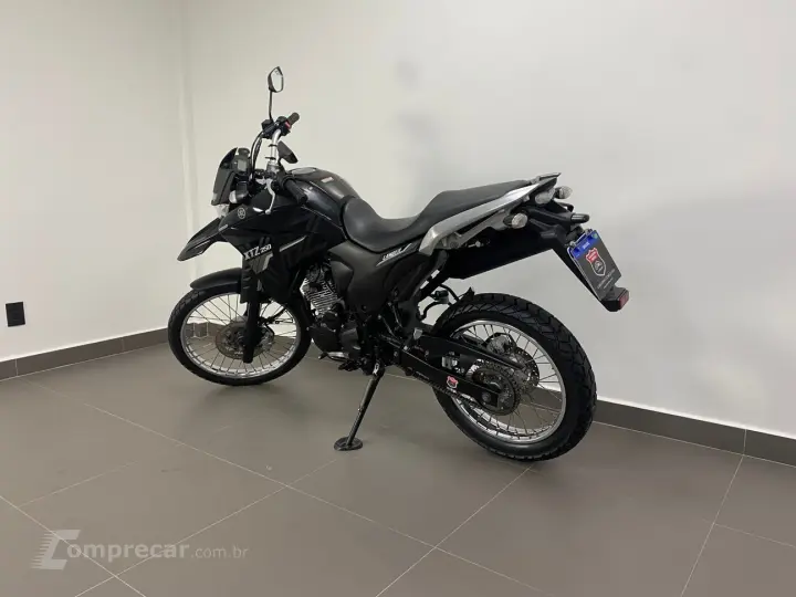YAMAHA XTZ 250 LANDER
