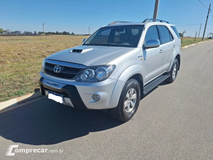 HILUX SW4 3.0 4X4 8V Turbo