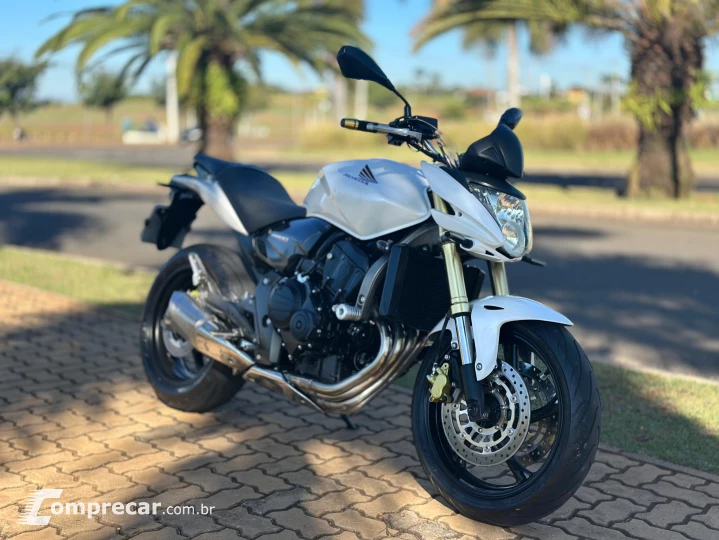 CB 600F HORNET