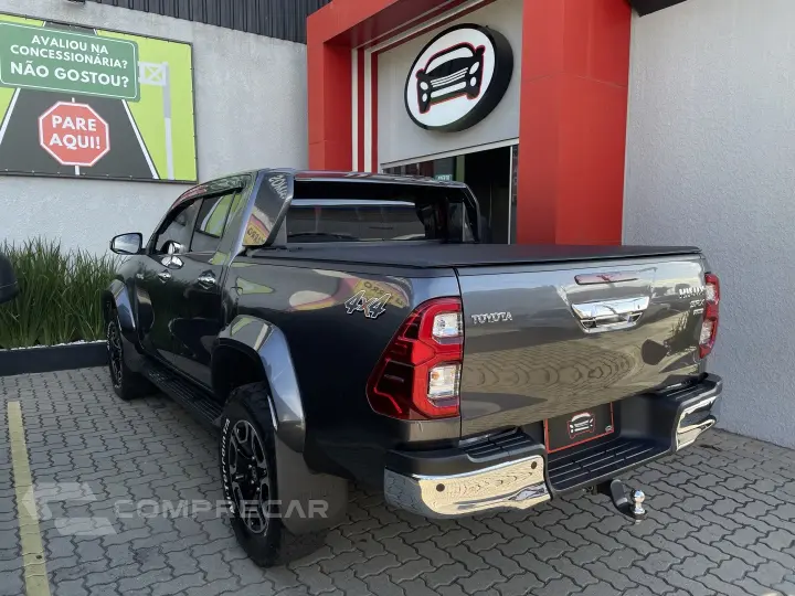 HILUX 2.8 D-4D TURBO DIESEL CD SRX PLUS 4X4 AUTOMÁTICO