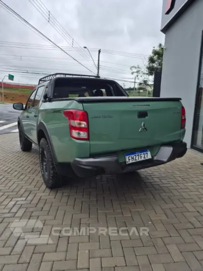L200 TRITON 2.4 16V Turbo Savana GLS CD 4X4