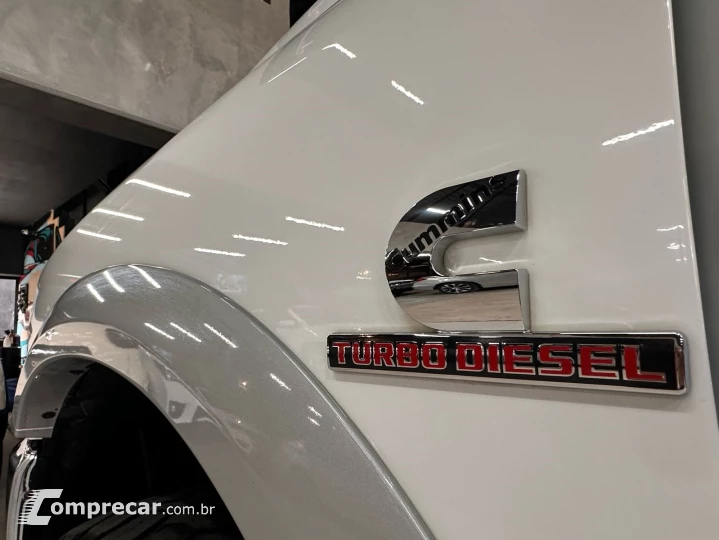 2500 6.7 LARAMIE 4X4 CD I6 TURBO DIESEL 4P AUTOMÁTICO
