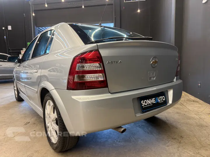 ASTRA 2.0 MPFI Advantage 8V