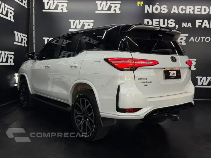 HILUX SW4 2.8 D-4d Turbo Gr-s 7L 4X4