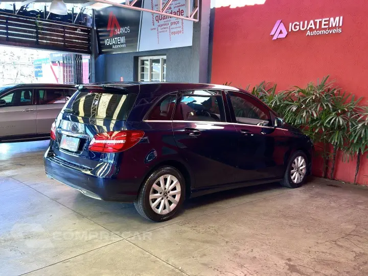 B 200 1.6 CGI FLEX 7G-DCT