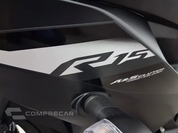 YAMAHA YZF R15