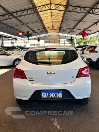 ONIX HATCH LT 1.0 8V FlexPower 5p Mec.