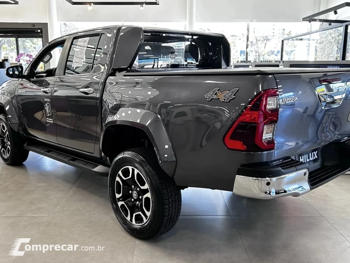 HILUX 2.8 D-4D TURBO CD SRX PLUS 4X4 AUTOMÁTICO