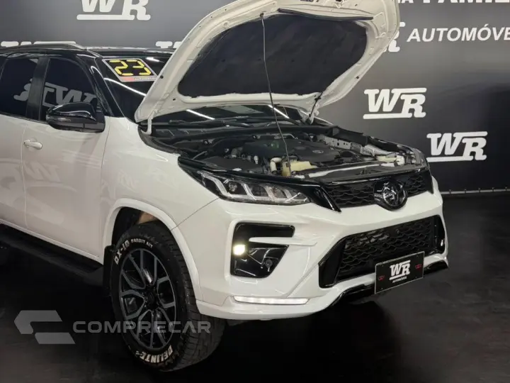 HILUX SW4 2.8 D-4d Turbo Gr-s 7L 4X4
