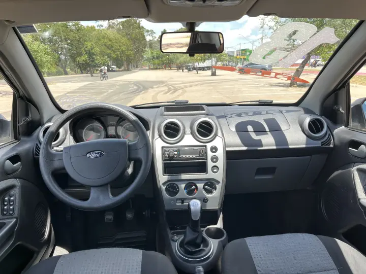 FIESTA 1.6 MPI Class Sedan 8V