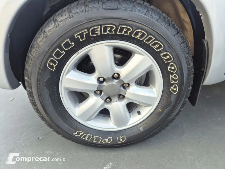 Hilux CD D4-D 4x4 2.5 16V 102cv TB Dies.