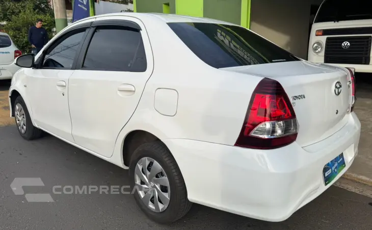 ETIOS 1.5 X Sedan 16V