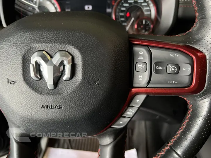 1500 5.7 V8 GASOLINA REBEL CD 4X4 AUTOMÁTICO