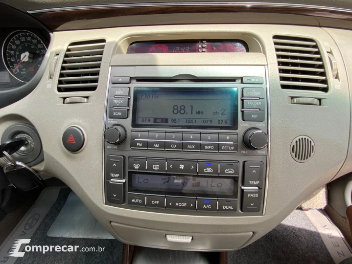 AZERA 3.0 MPFI GLS V6 24V