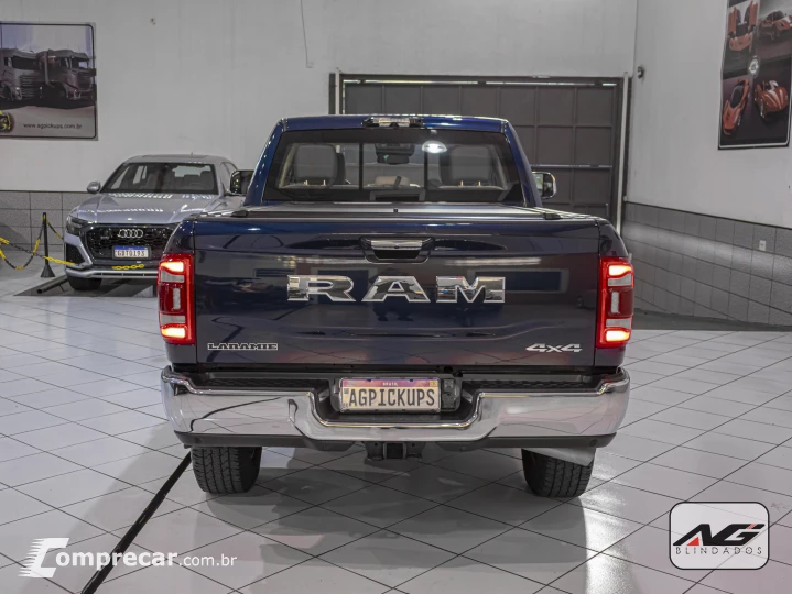 2500 6.7 I6 Turbo Laramie CD 4X4