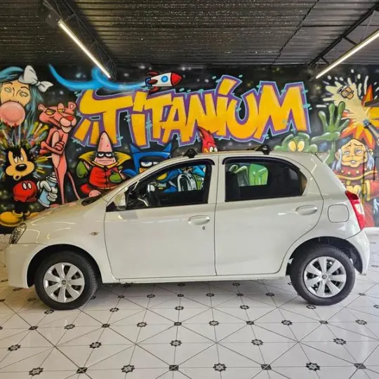 ETIOS HB X 13L MT