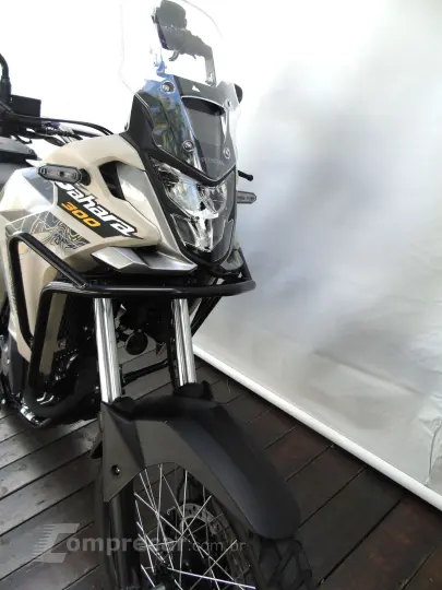 HONDA XRE 300 SAHARA