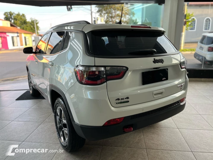 COMPASS 2.0 16V DIESEL TRAILHAWK 4X4 AUTOMÁTICO