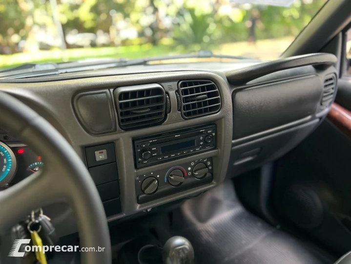 S10 2.4 MPFI EXECUTIVE 4X2 CD 8V FLEX 4P MANUAL