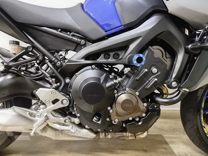 MT 09
