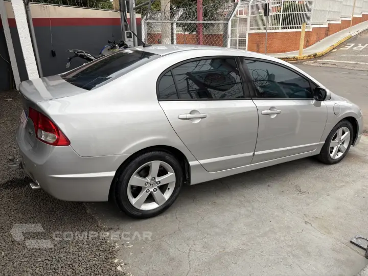 Civic 1.8 16V 4P FLEX LXS AUTOMÁTICO