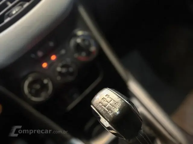 208 - 1.5 ACTIVE 8V 4P MANUAL