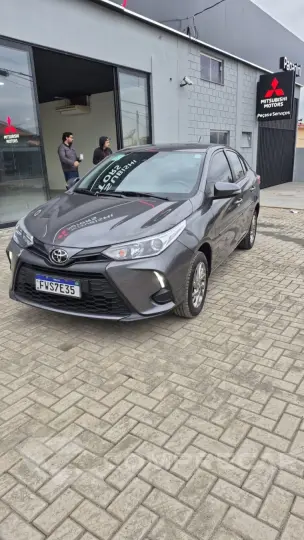 YARIS 1.5 16V Sedan XS Connect