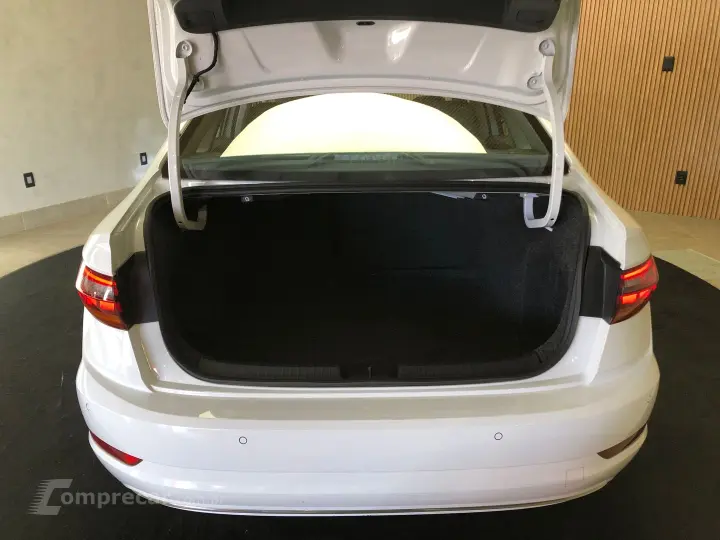 Jetta 1.4 250 Tsi Total Flex Comfortline Tiptronic