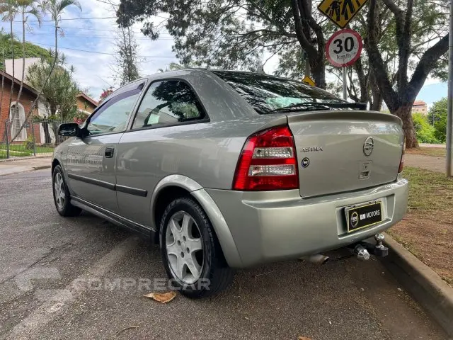 ASTRA HATCH - 2.0 MPFI ADVANTAGE 8V 2P MANUAL