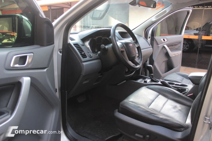 Ranger 3.2 20V CABINE DUPLA 4X4 LIMITED TURBO DIESEL AUTOMÁT