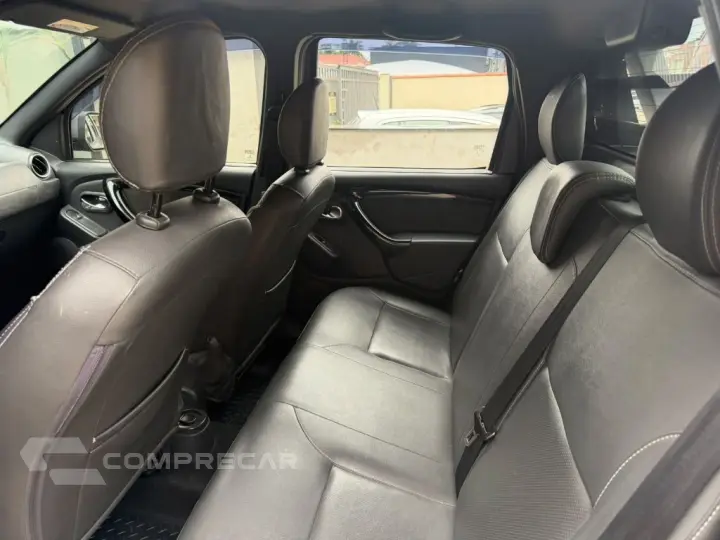 DUSTER OROCH Dyna. 2.0 Flex 16V Aut.