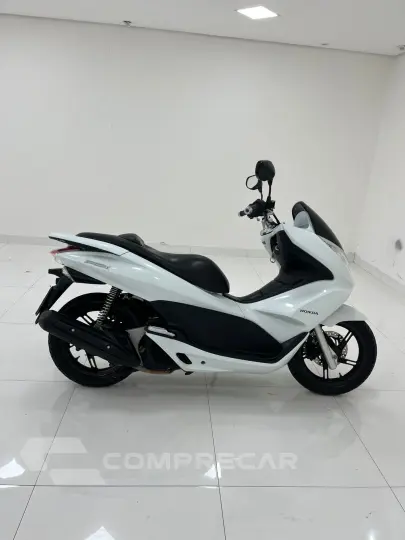 PCX 150 DLX