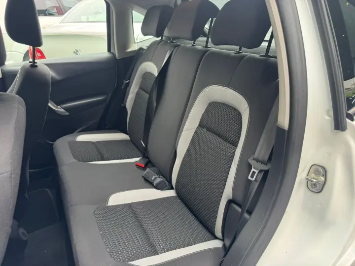 C3 1.6 VTI 120 Exclusive Eat6